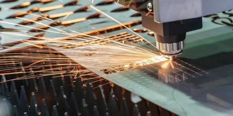 What is the preparation work before using fiber laser cutting machine