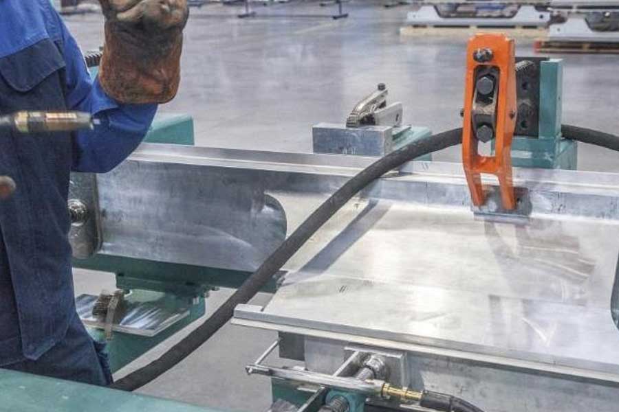 How to avoid stress corrosion cracking in aluminum welds and alloys?